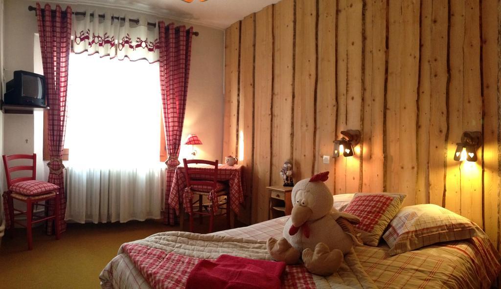 Hotel La Tapia Autrans-Meaudre-en-Vercors Zimmer foto